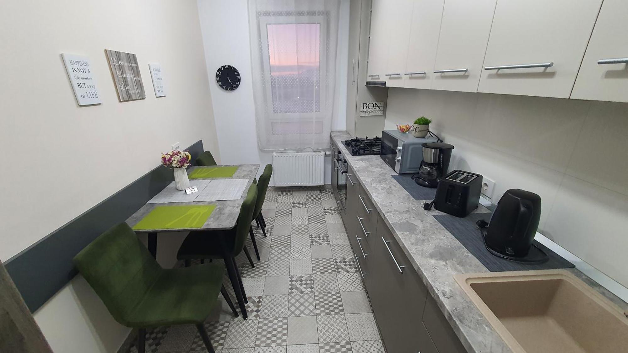 Green Apartment Coresi Braşov Eksteriør billede